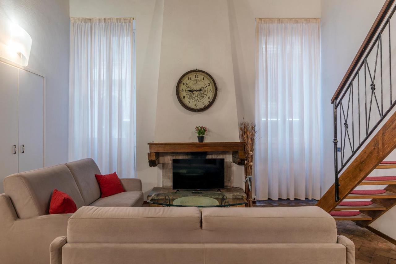 Foro Stylish And Appartement